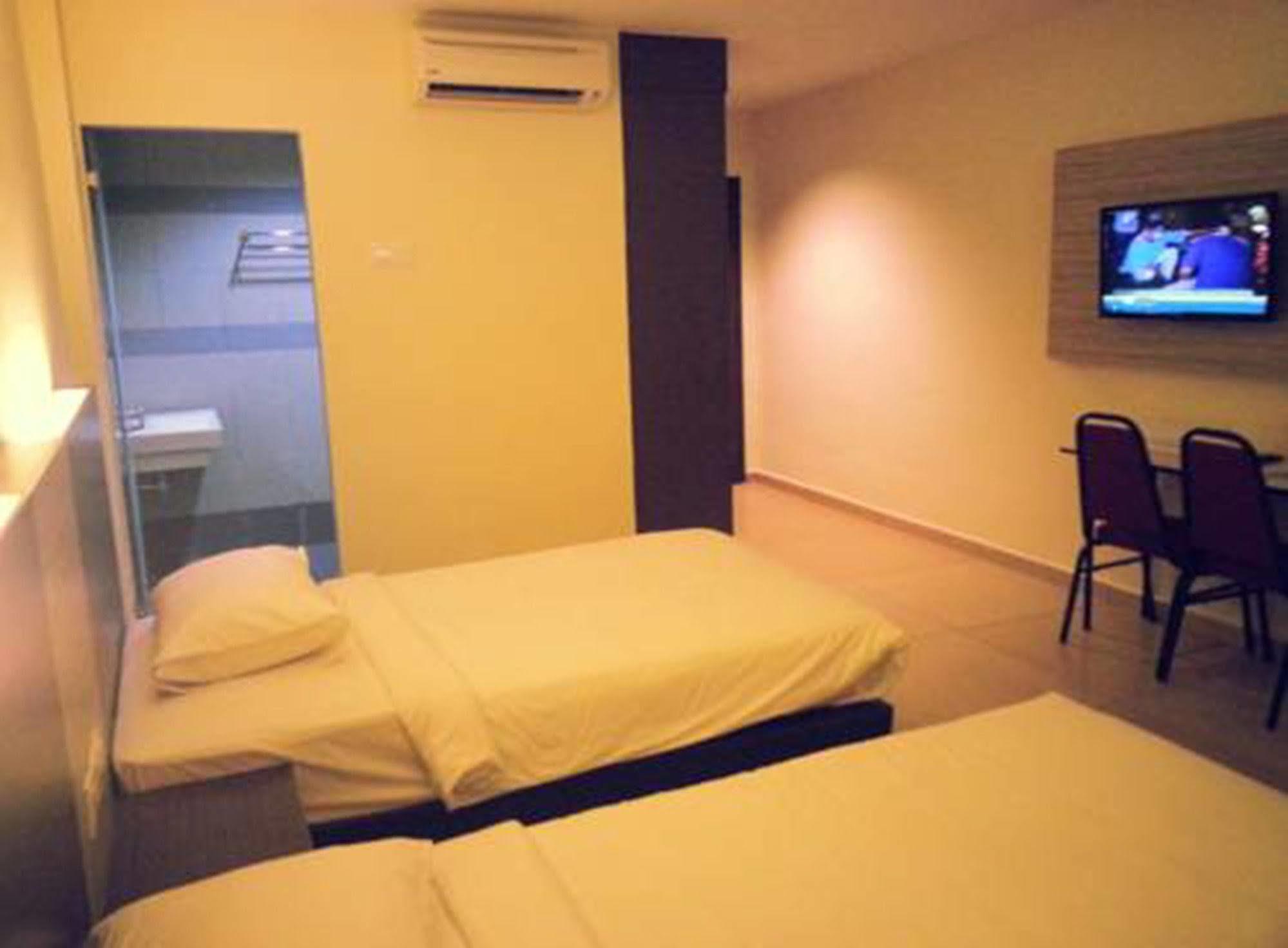 Hotel Centre Point Tampin Malacca Eksteriør billede