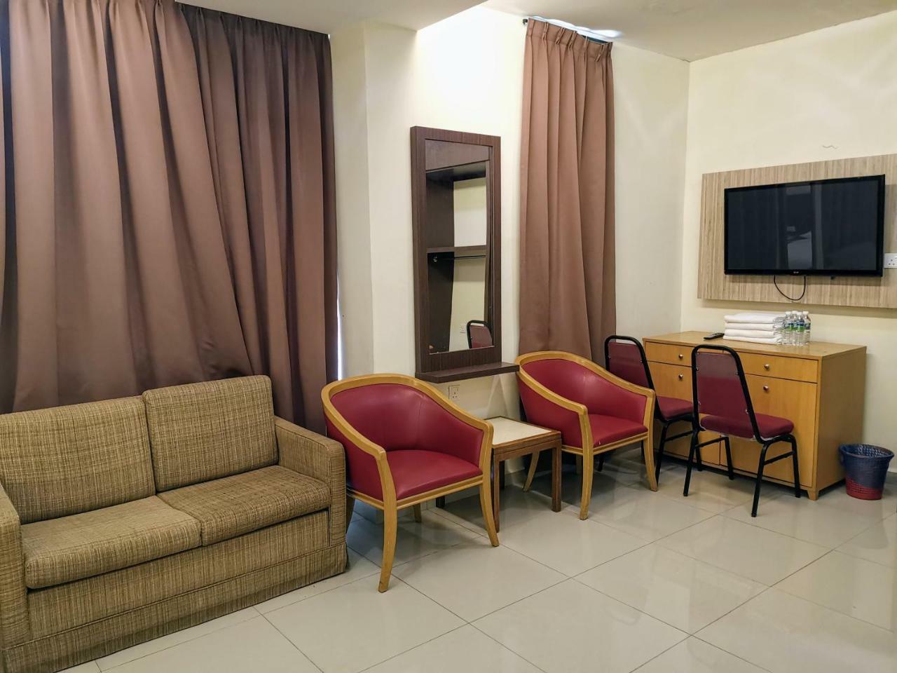 Hotel Centre Point Tampin Malacca Eksteriør billede