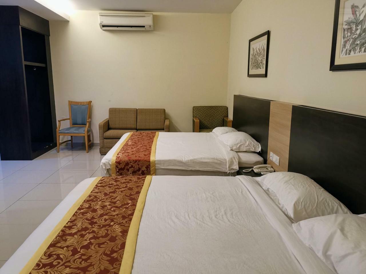Hotel Centre Point Tampin Malacca Eksteriør billede