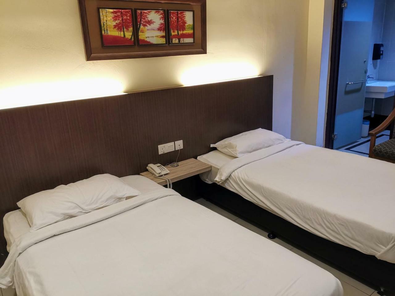 Hotel Centre Point Tampin Malacca Eksteriør billede